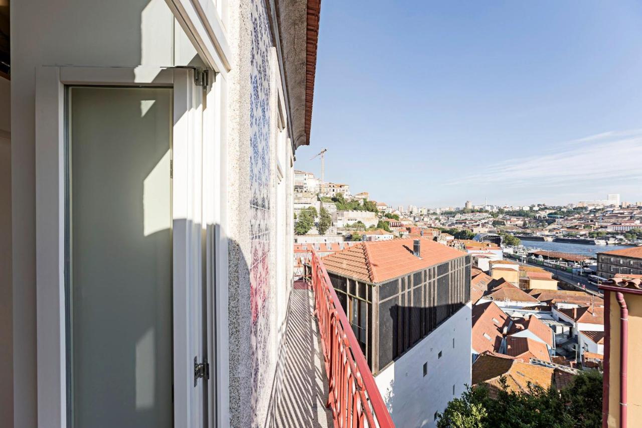 Stunning Duplex Near River By Lovelystay Porto Kültér fotó