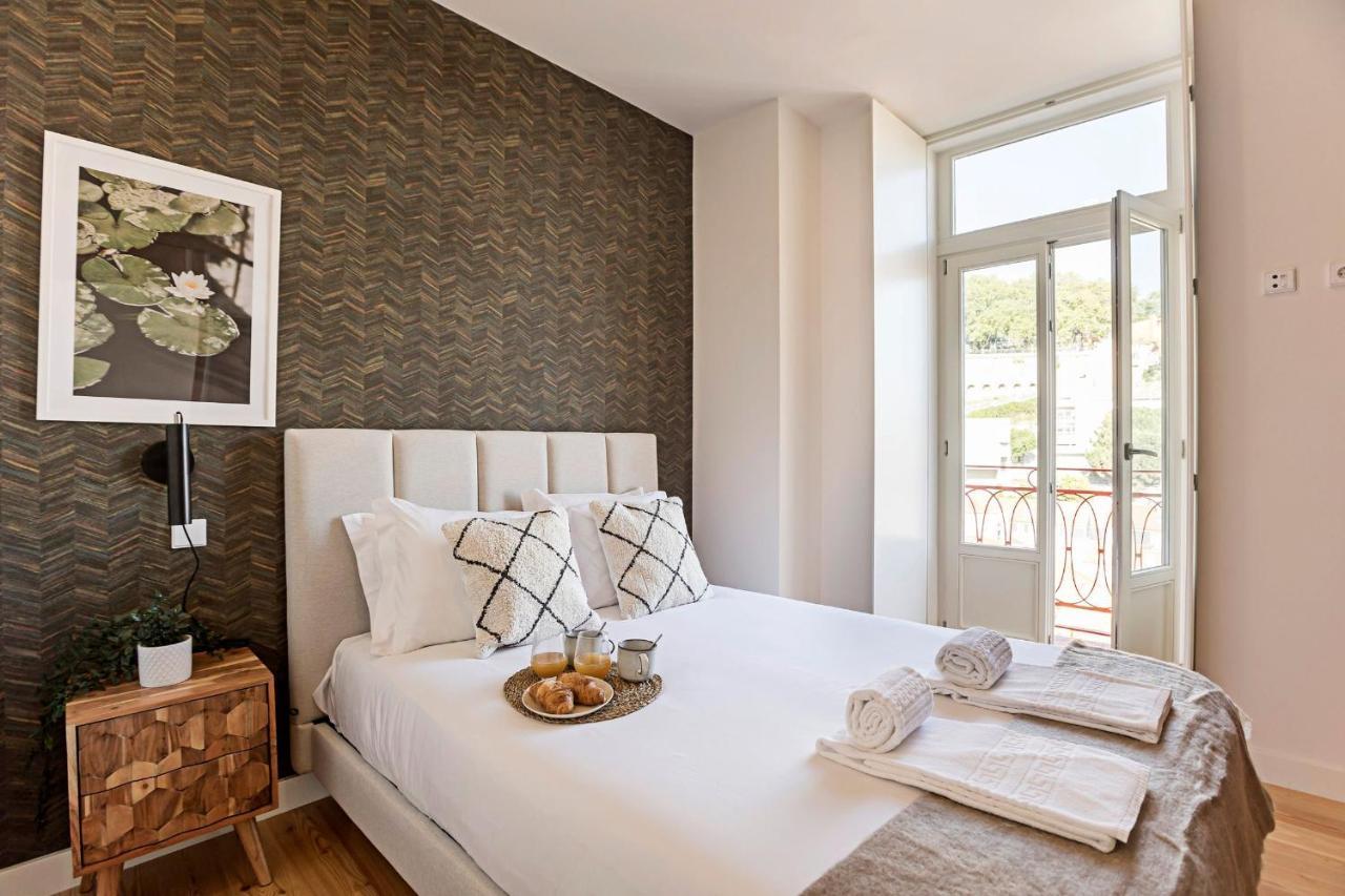 Stunning Duplex Near River By Lovelystay Porto Kültér fotó