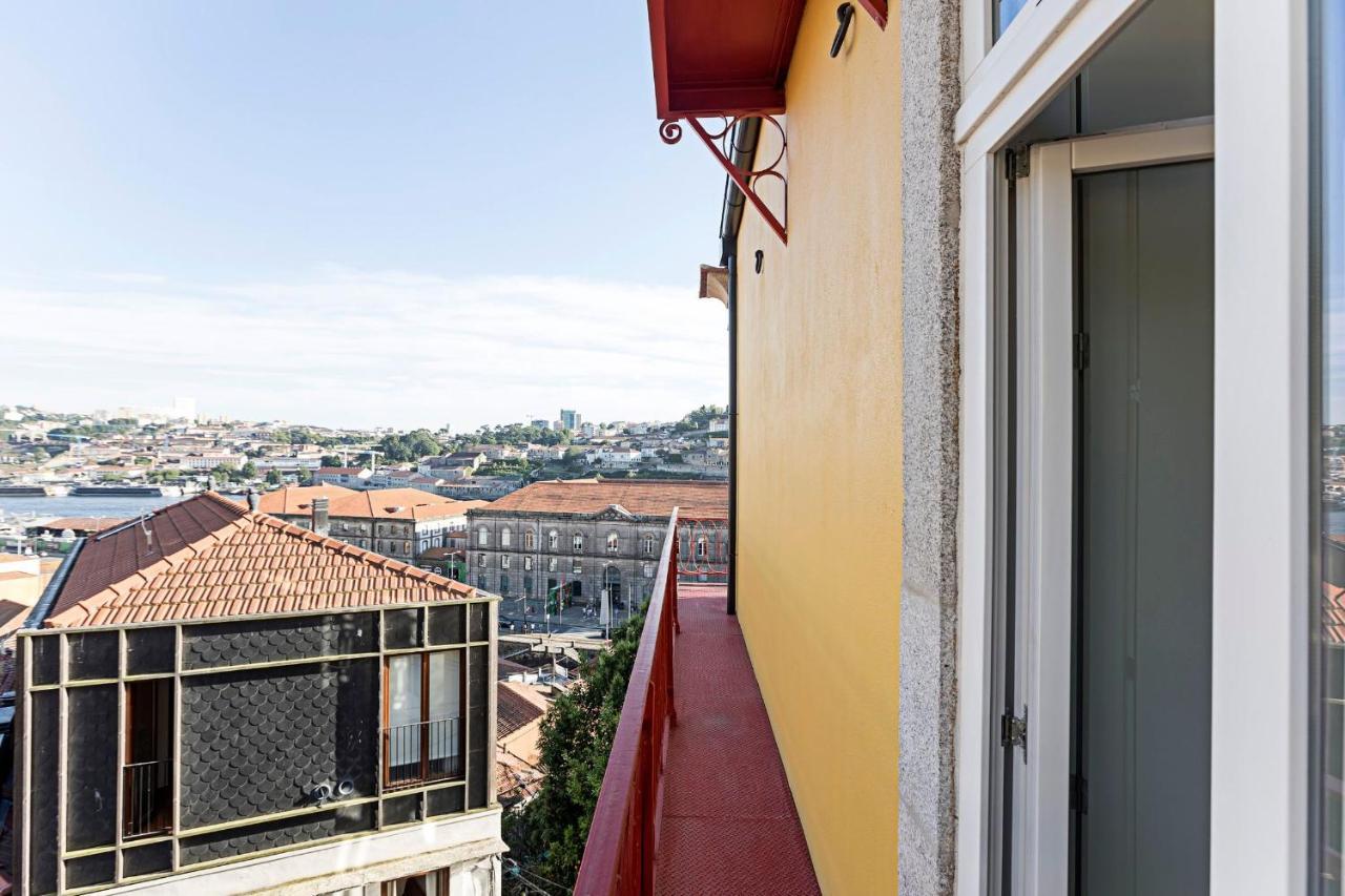 Stunning Duplex Near River By Lovelystay Porto Kültér fotó