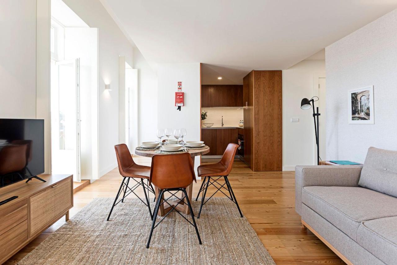 Stunning Duplex Near River By Lovelystay Porto Kültér fotó