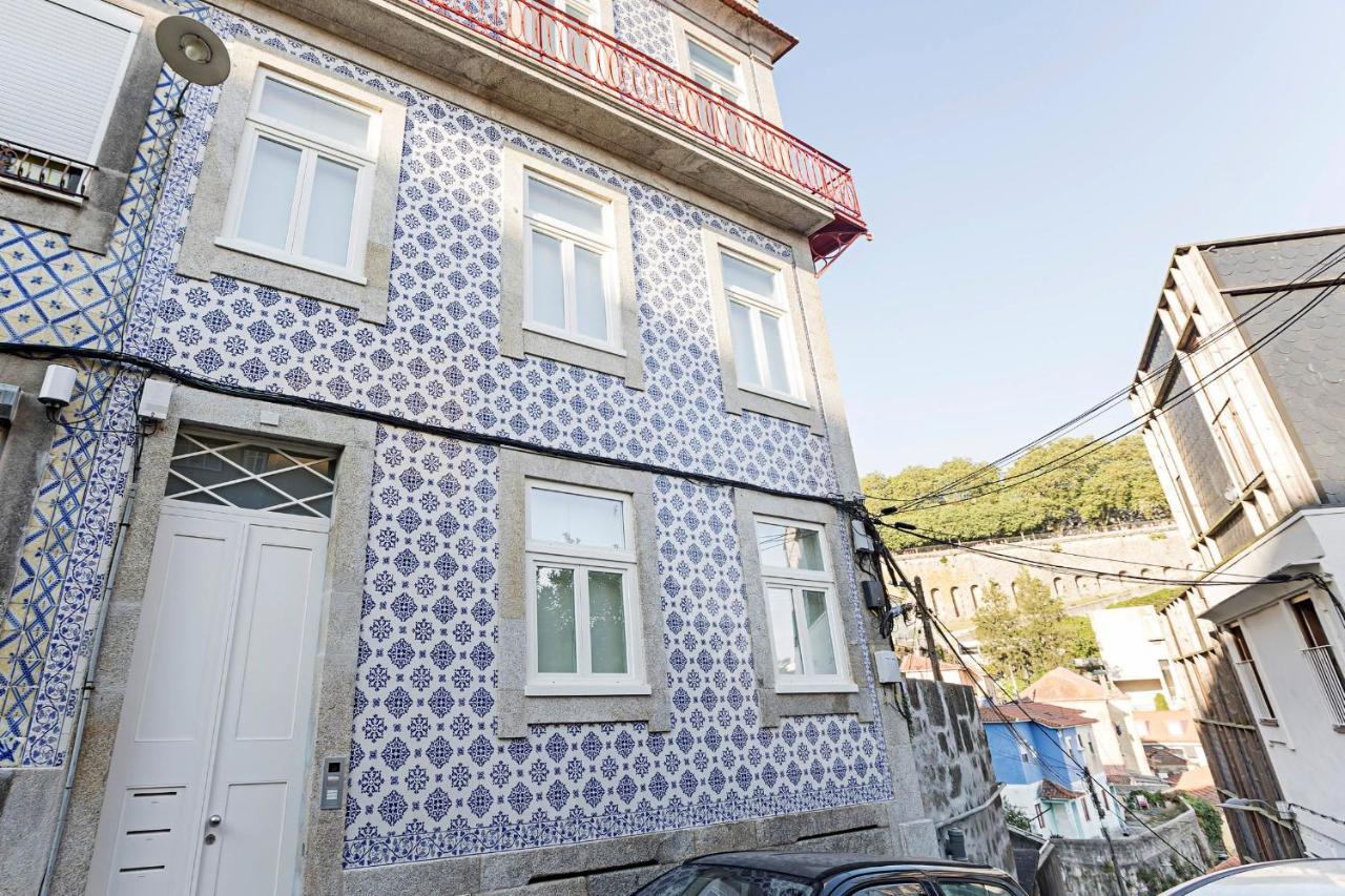Stunning Duplex Near River By Lovelystay Porto Kültér fotó