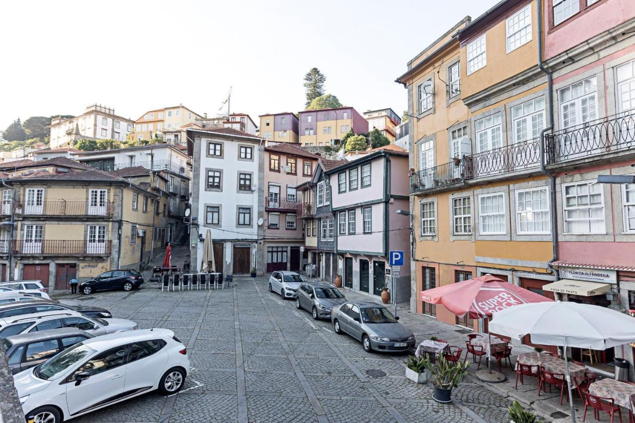 Stunning Duplex Near River By Lovelystay Porto Kültér fotó